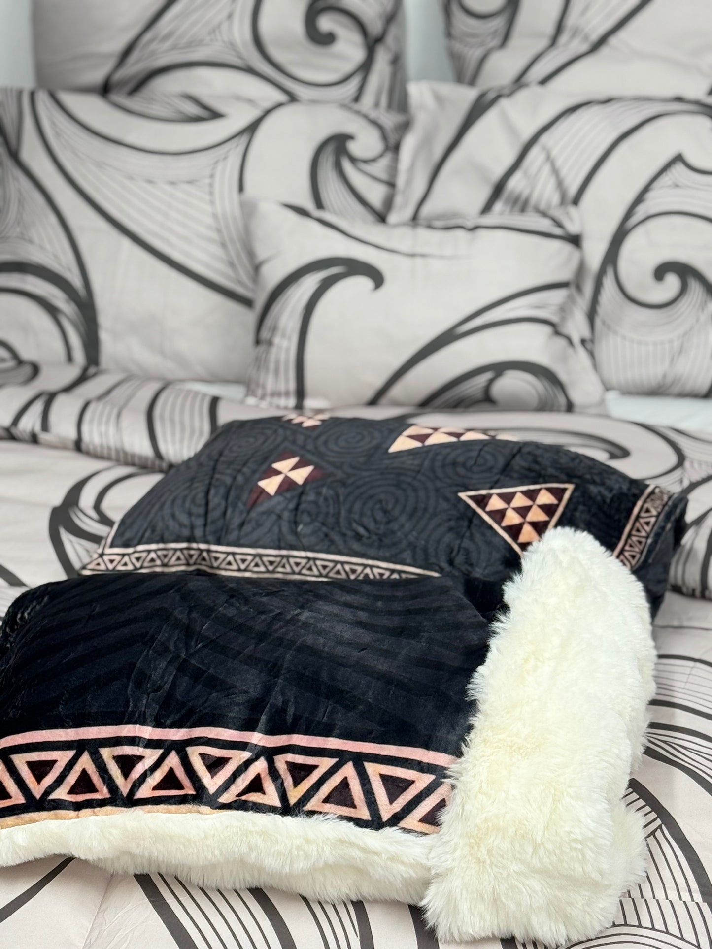 Kids faux fur Blanket & Pillowcase (the background blanket and pillows are not included)