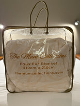 Load image into Gallery viewer, ADULT FAUX FUR BLANKETS 210cm x 210cm