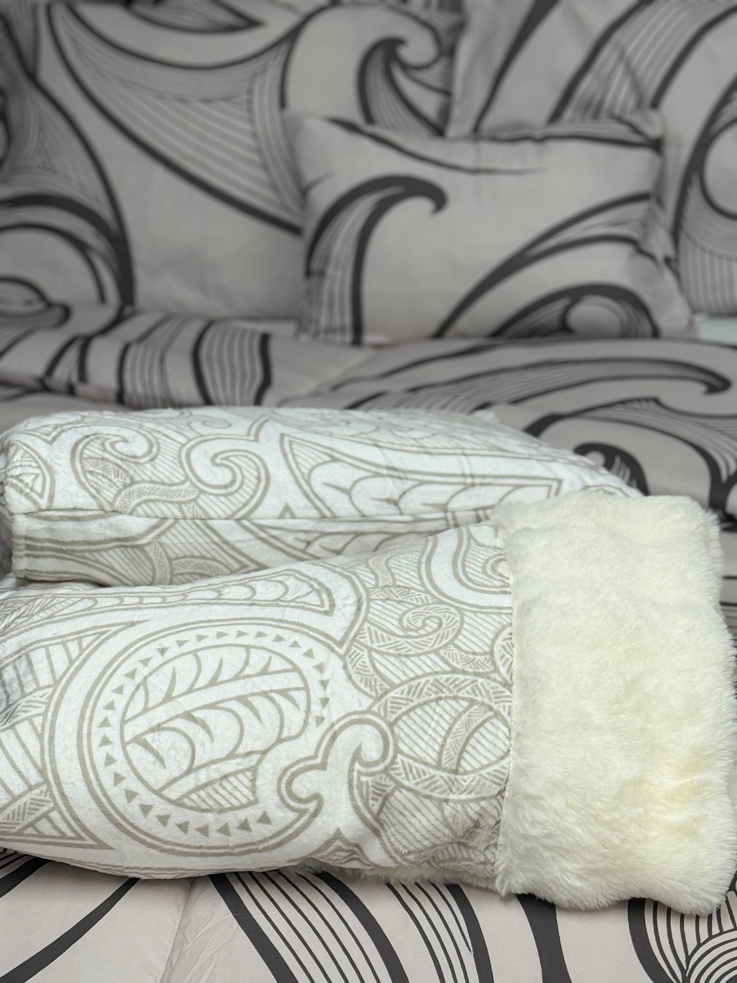 Kids faux fur Blanket & Pillowcase (the background blanket and pillows are not included)