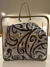 Load image into Gallery viewer, ADULT FAUX FUR BLANKETS 210cm x 210cm
