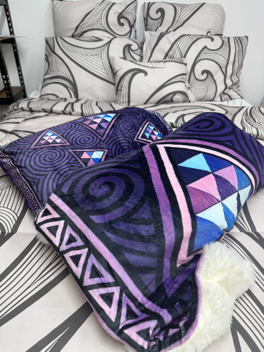Kids faux fur Blanket & Pillowcase (the background blanket and pillows are not included)