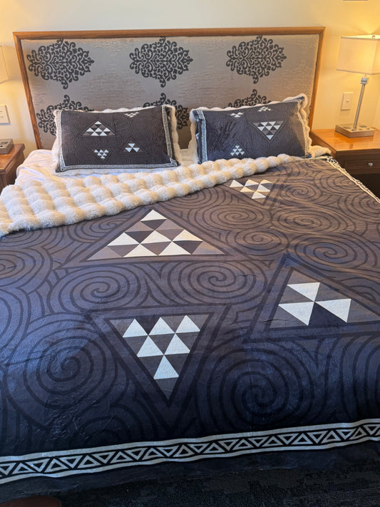 Adult Faux Fur Blanket and 2 Pillowcases