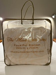 ADULT FAUX FUR BLANKETS 210cm x 210cm