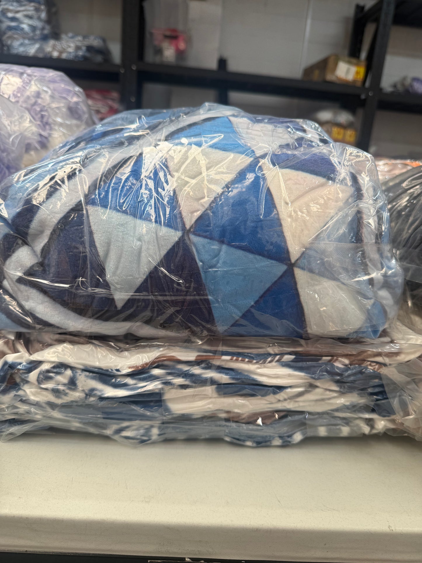 Faux Fur Blanket and pillowcase + Sherpa Blanket & 5 pillowcases